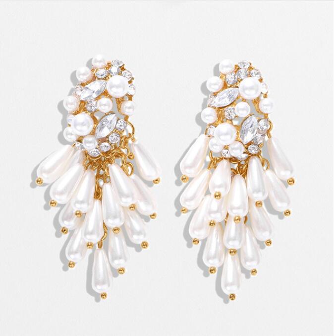 Vera Pearl Earrings