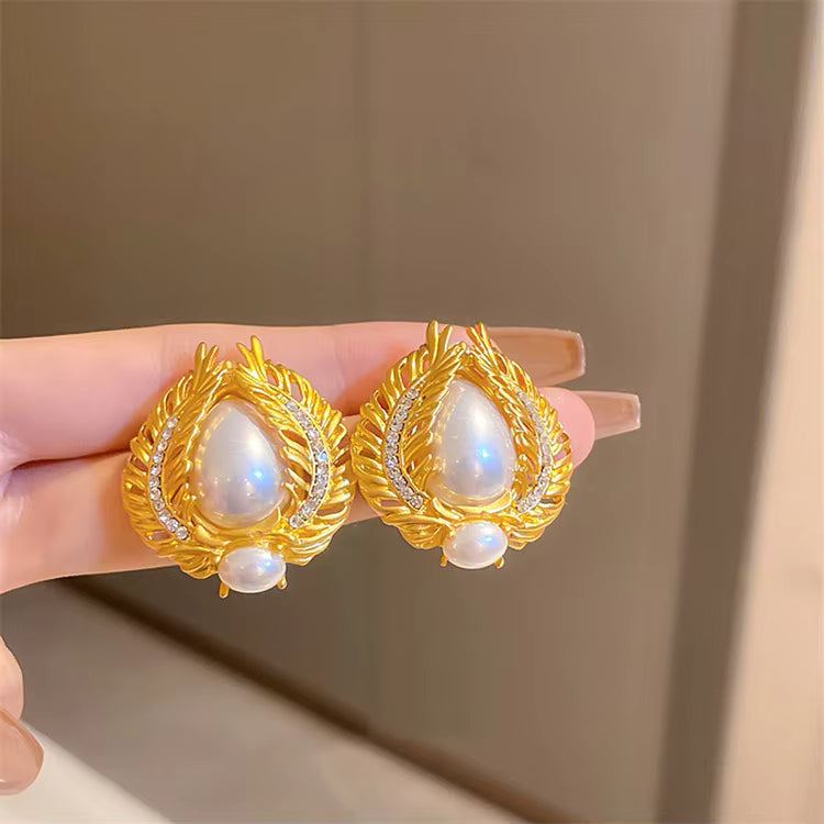 Golden Laurel Earrings