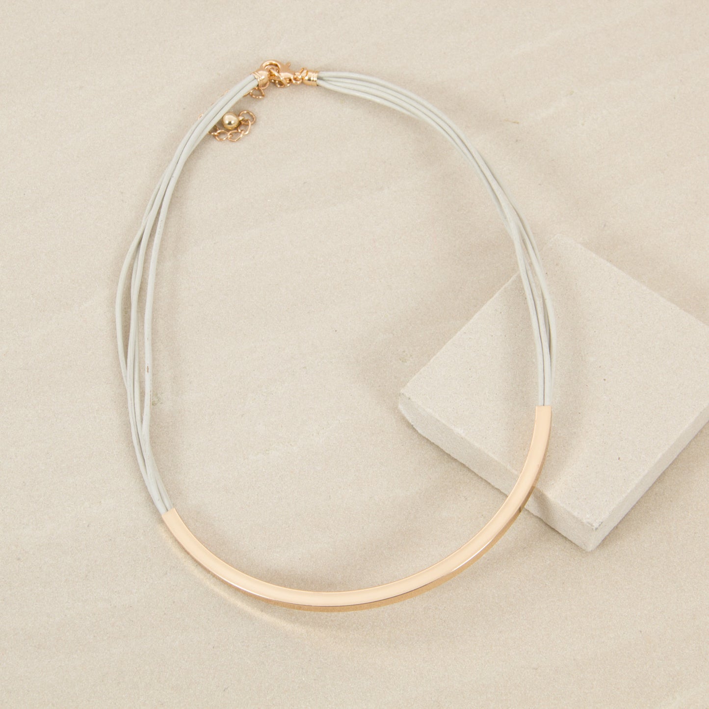 Curved Metal Bar Learther Necklace