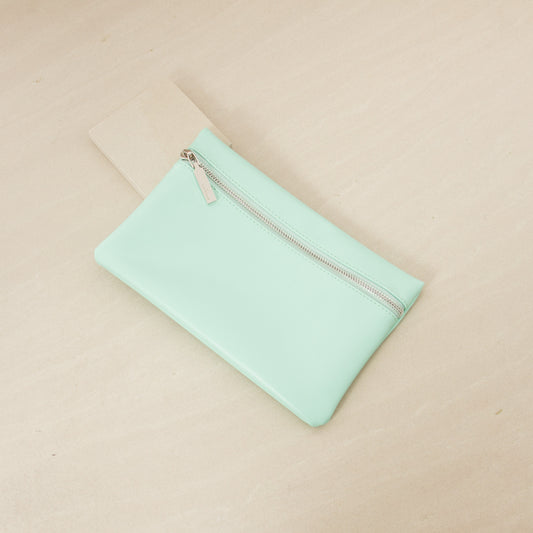 Zipper Clutch